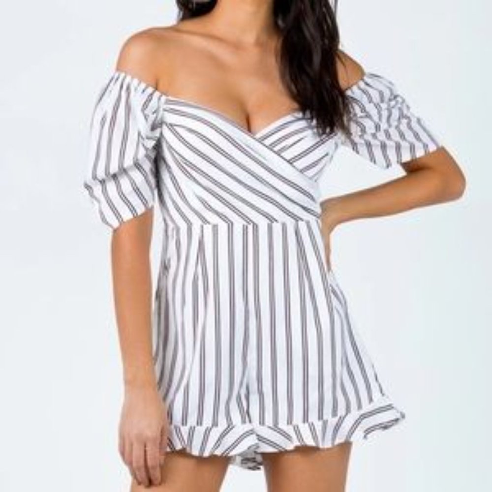 NWT Princess Polly striped MORENO PLAYSUIT size 4